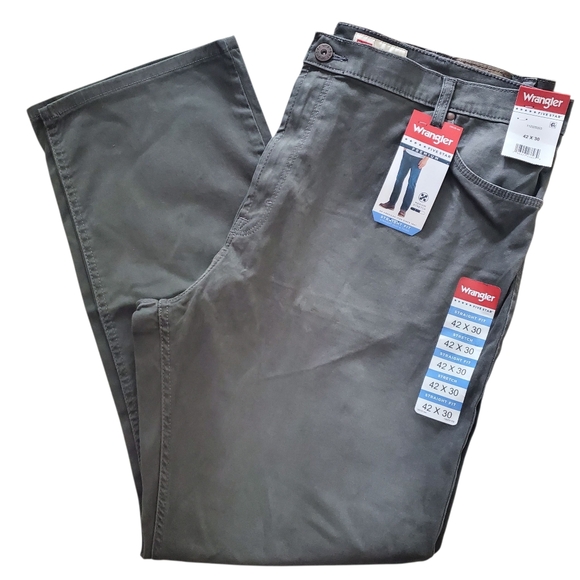 NWT Wrangler Premium Men's Pants 42x30 Flex Straight Fit Gray Medium Stretch - Picture 1 of 12